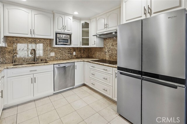 Building Photo - 3200 La Rotonda Dr