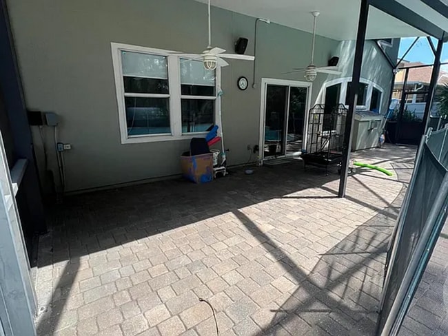 Building Photo - 6 Bedrooms 4 Bathroom 1672 Hammock Grove Lane