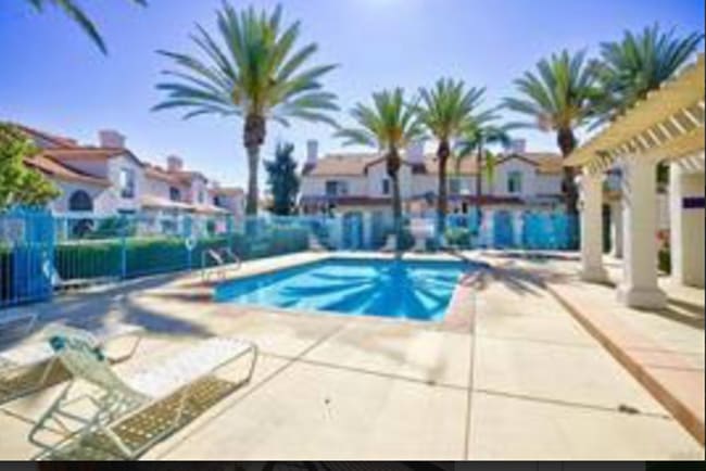 Building Photo - Rancho Del Mar Townhome in Central Temecul...