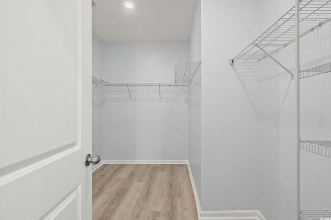 Building Photo - 336 Hidden Cove Dr