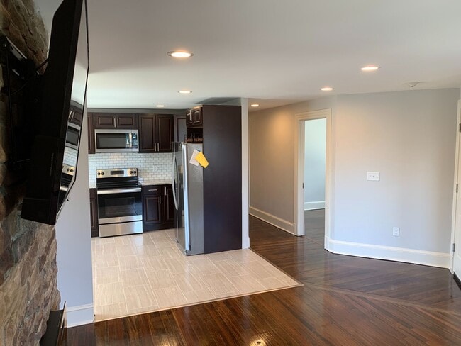 Building Photo - Whiting Lane Luxury