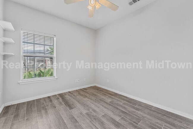 Building Photo - 343 Mesquite Hill Dr