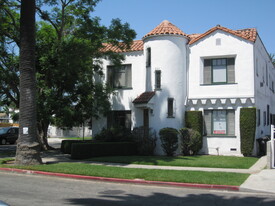 Building Photo - 2745 S Palm Grove Ave