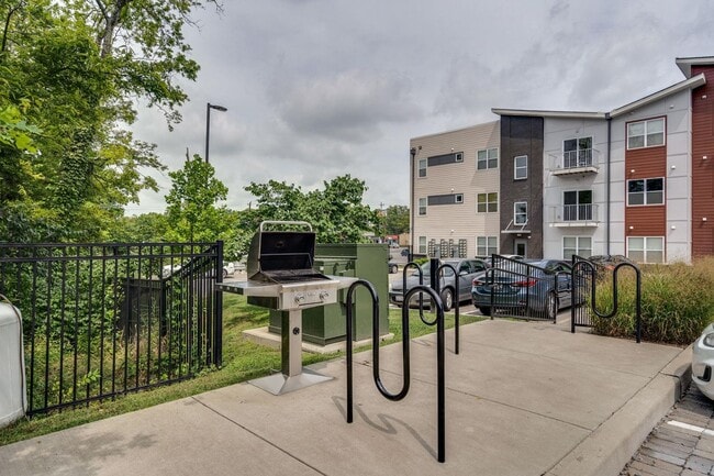 Building Photo - Chic East Nashville Two Bedroom Loft
