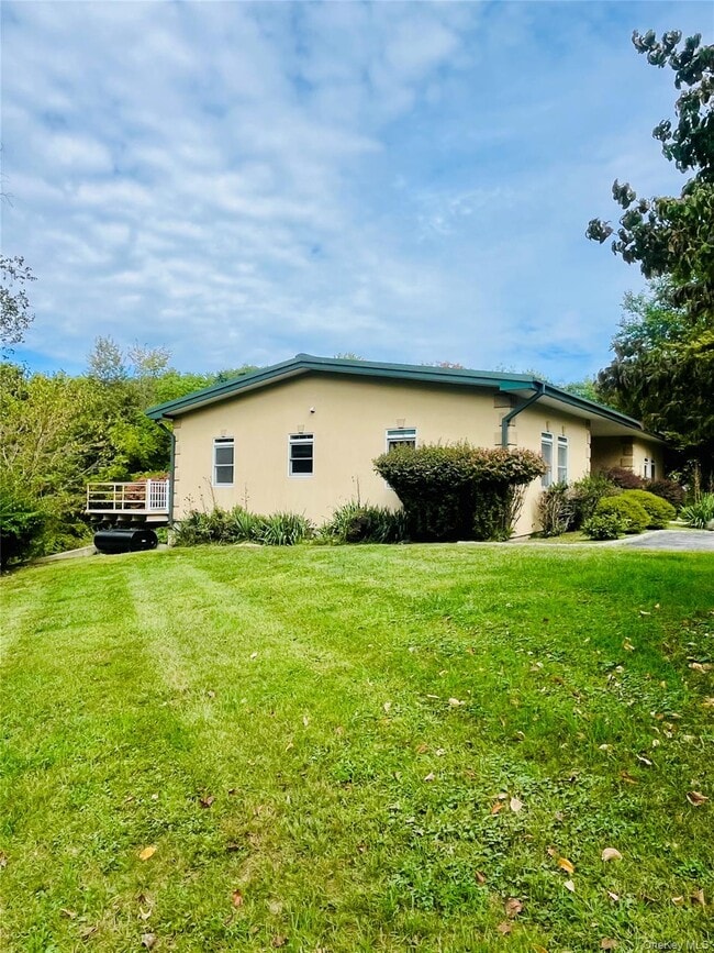 Building Photo - 769 Bullville Rd