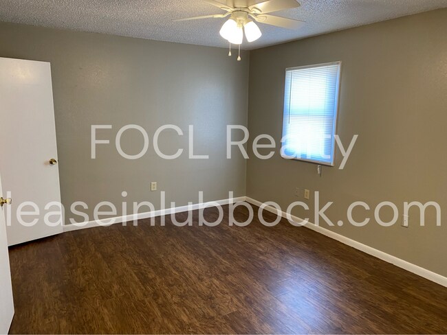 Building Photo - 510 Dowden Rd
