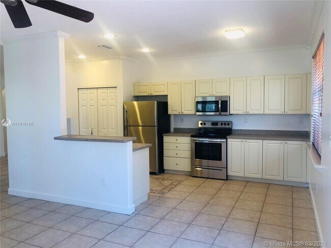 Building Photo - 4883 NW 109th Path