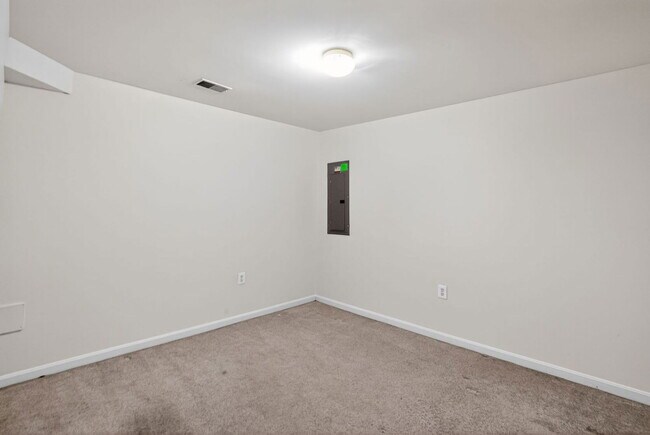 Building Photo - 5301 Seahorse Pl