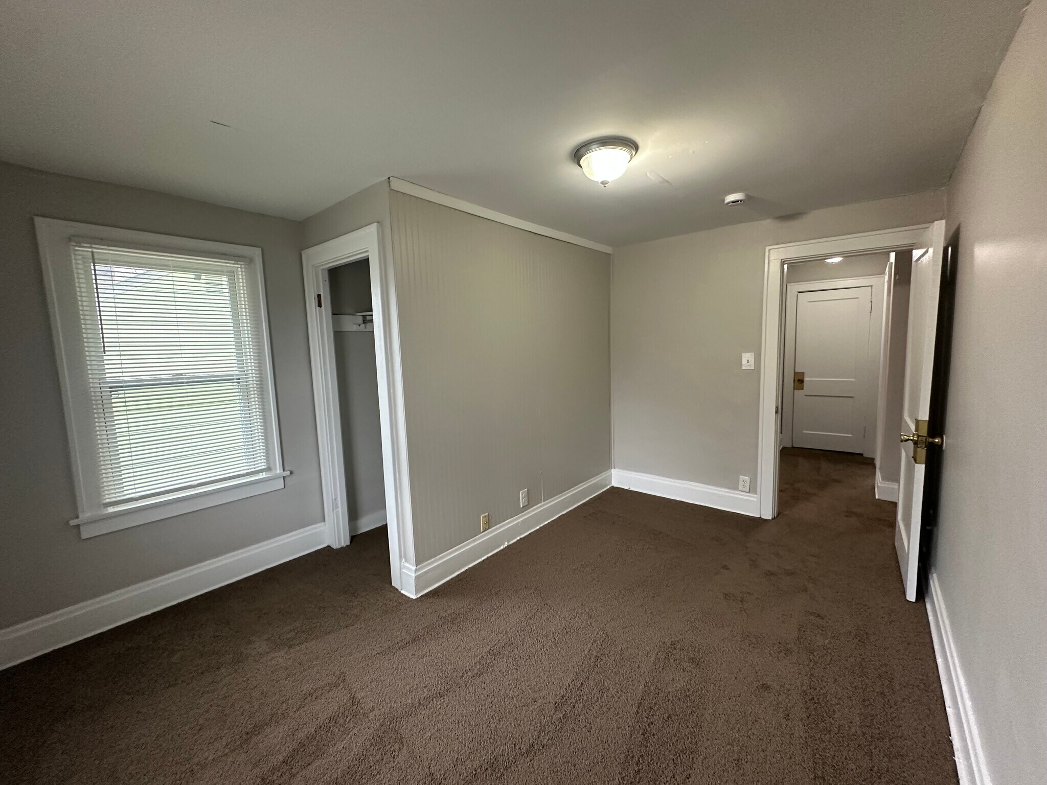 Building Photo - 707 Northview Ave