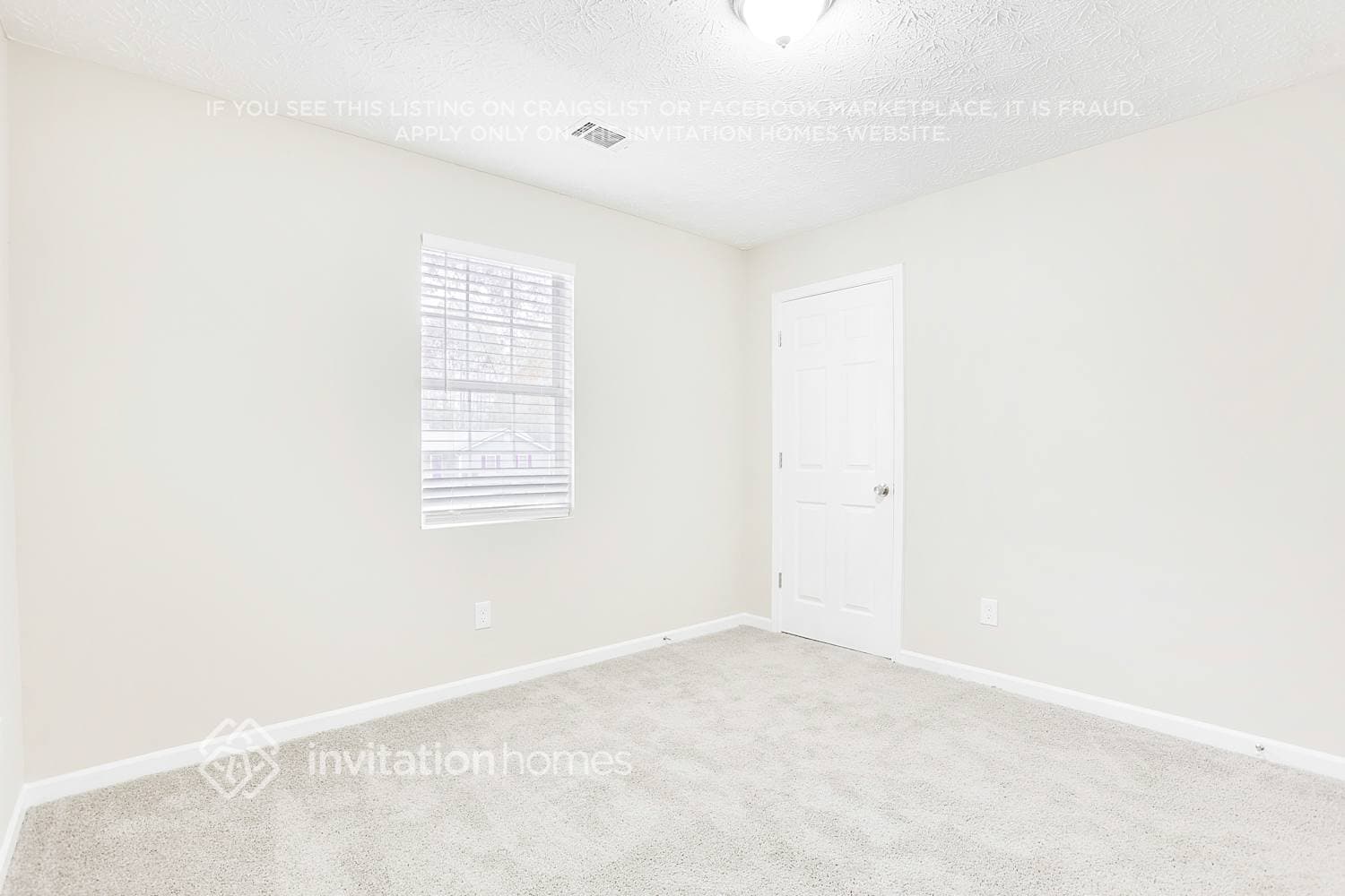 Building Photo - 50 Hidden Ridge Dr