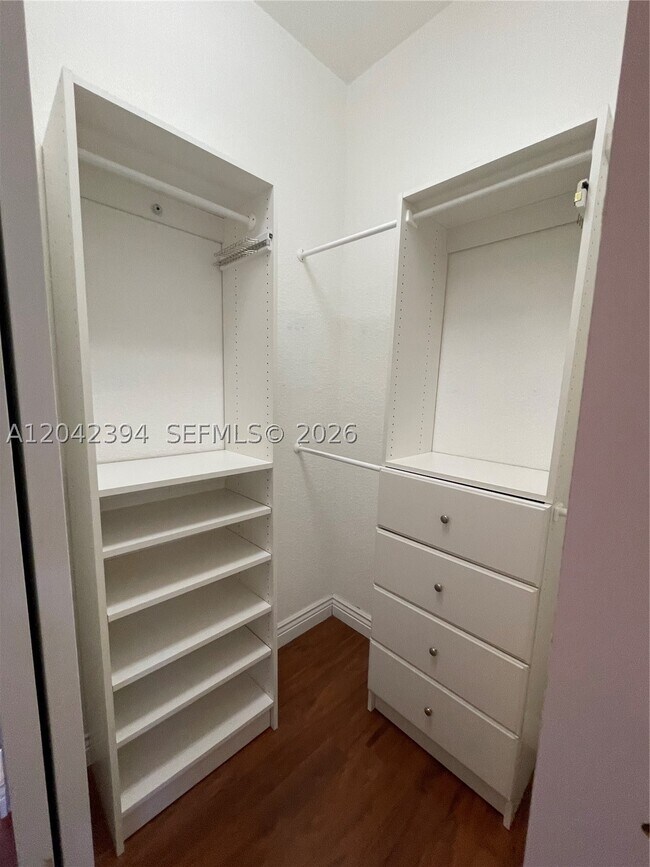 Building Photo - 16331 SW 49th Ct