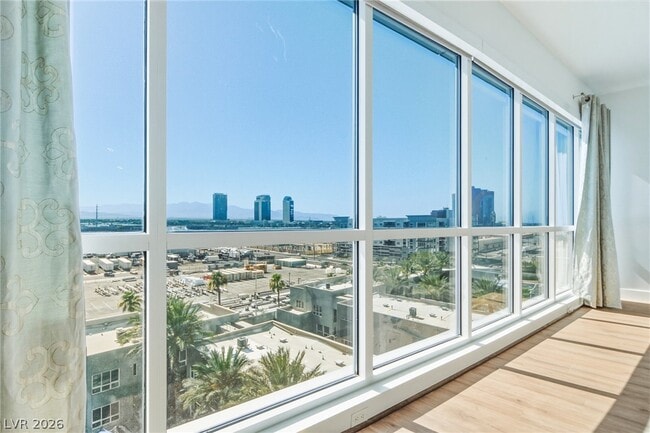 Building Photo - 4575 Dean Martin Dr