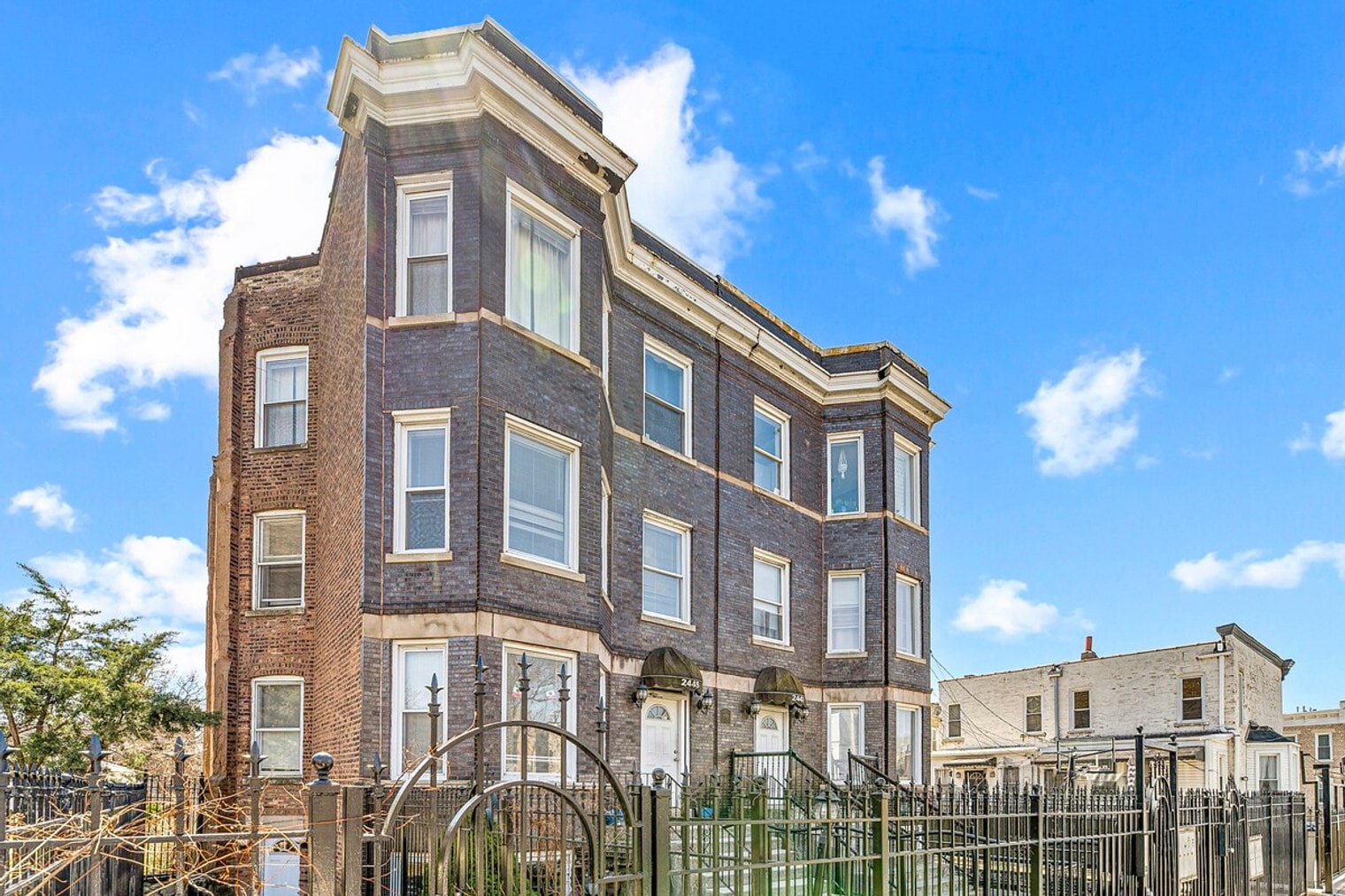 Building Photo - 2503 W Harrison St
