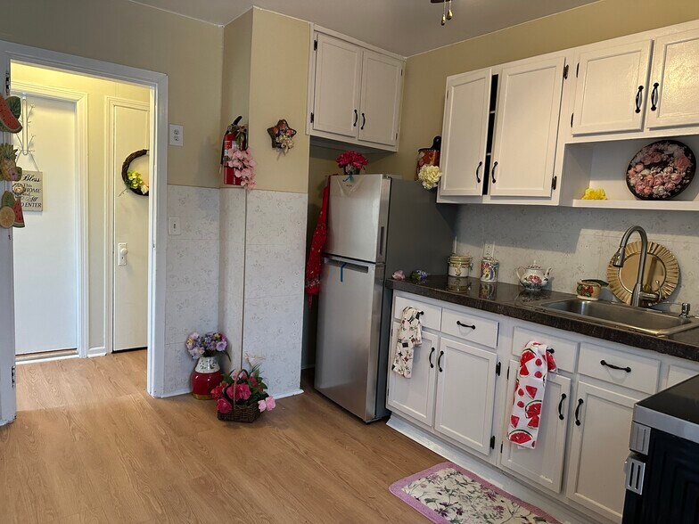 Building Photo - 269 N 1st Ave