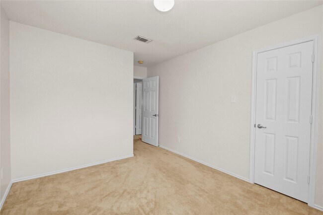 Building Photo - 1403 Lochstone Dr