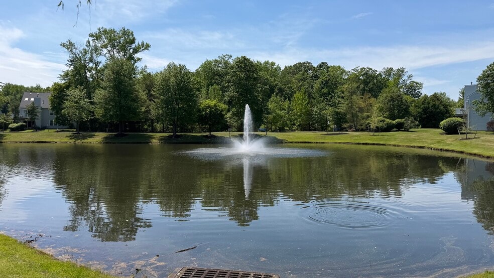 LAKE - 1010 Squirrel Rd