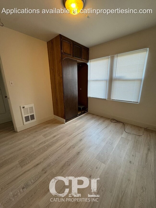 Building Photo - 1106 16th Ave