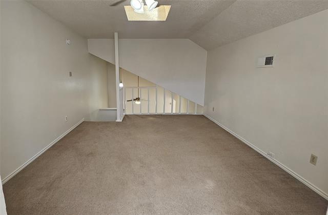 Building Photo - 550 E Windsor Dr