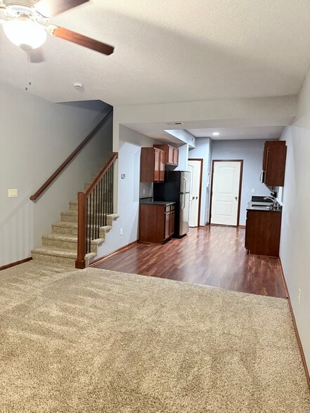 Building Photo - 1212 NE 7th Ln