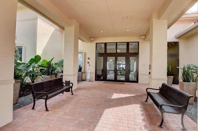 Building Photo - 11176 Ihilani Way