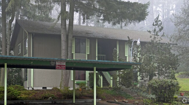 Building Photo - 12214-12327 118th Ave Ct E