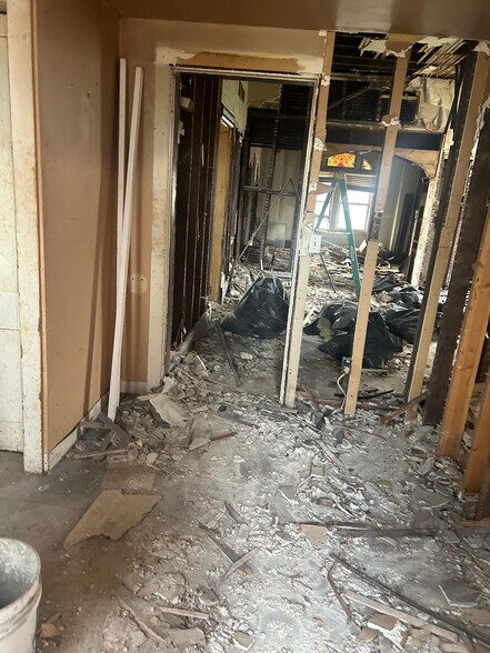 Building Photo - 4043 Camellia Ave