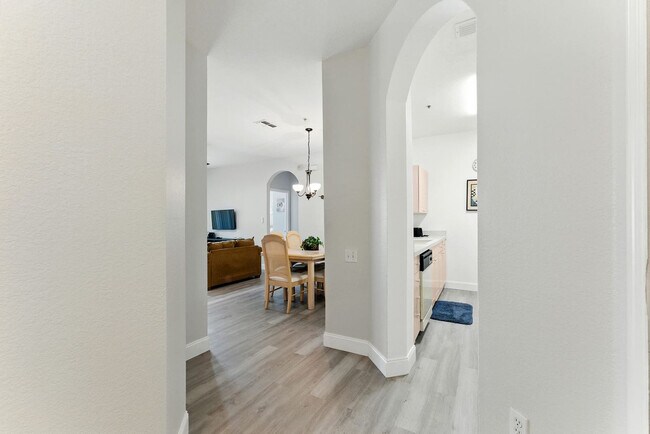 Building Photo - 8101 Coconut Pl