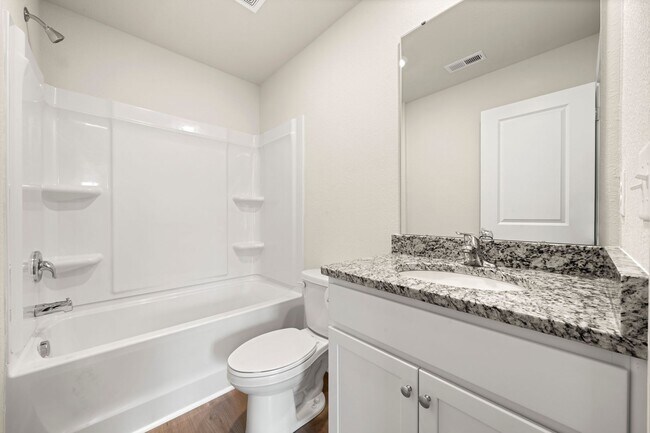 Building Photo - Brand New 4BR home in Great location!