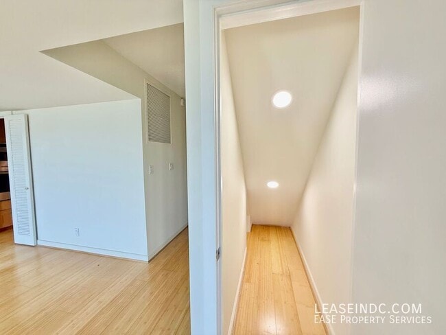 Building Photo - 1099 22nd St NW