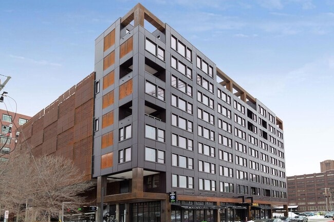 Building Photo - 728 N 3rd St