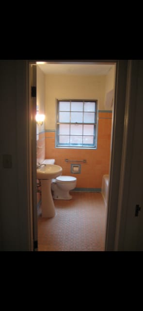 Building Photo - 868 Clifton Crest Ter