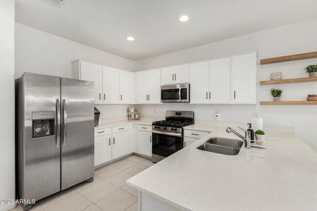 Building Photo - 23115 E Twilight Dr