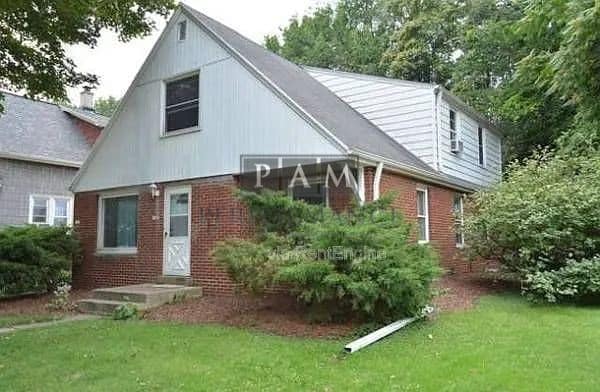 Building Photo - 6745 Hillside Ln
