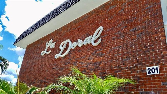 Building Photo - 201 Inlet Way