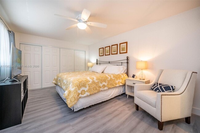 Building Photo - 4702 SW 67th Ave