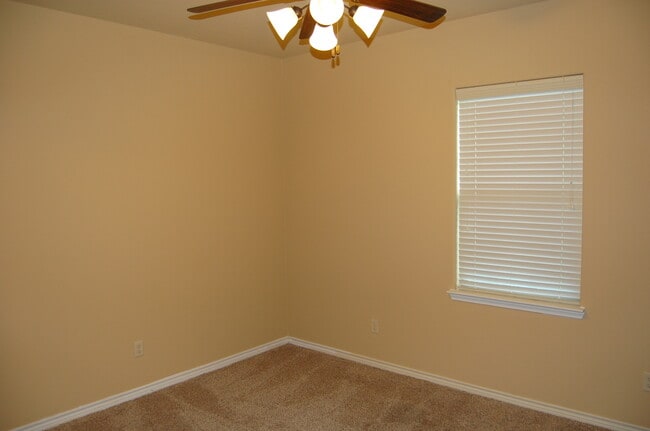 Building Photo - 3187 Cain Rd