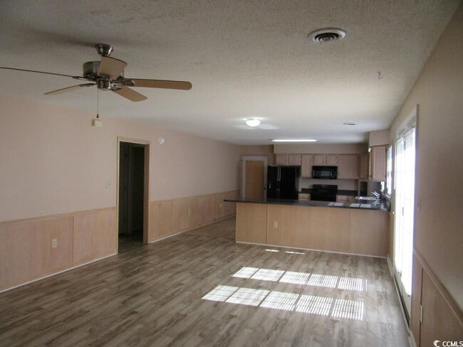 Building Photo - 4483 Baker St