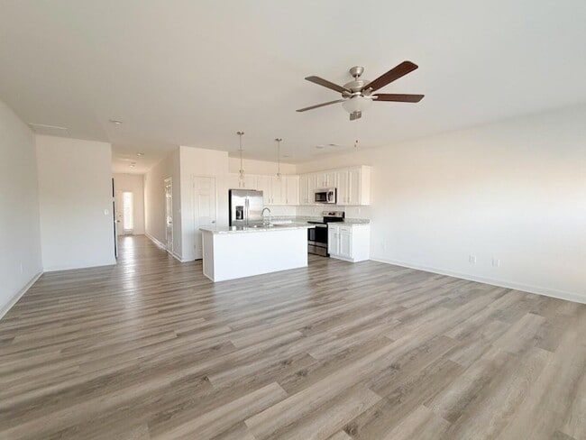 Building Photo - 343 Platt Dr