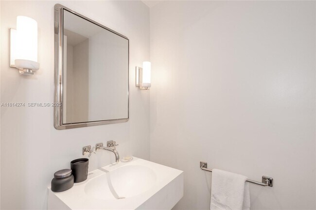 Building Photo - 10295 Collins Ave