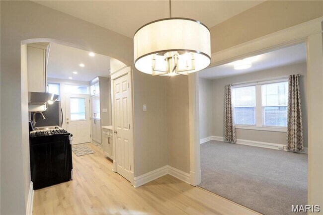 Building Photo - 6607 Clayton Rd