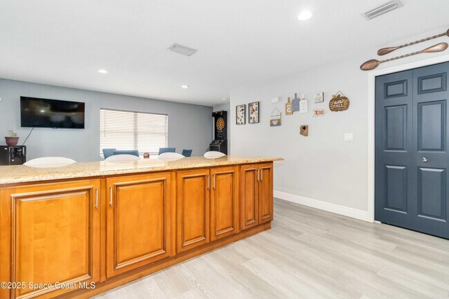 Building Photo - 1149 Scyphers St NE