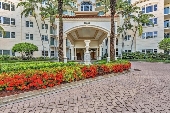 Building Photo - 20000 E Country Club Dr