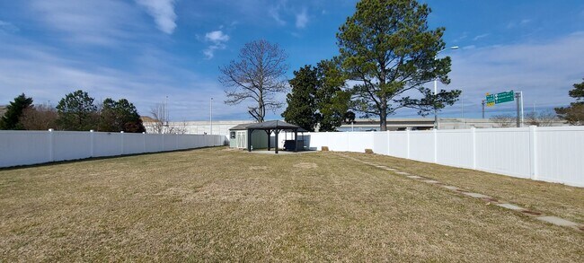 Building Photo - Beautiful home in GREAT location