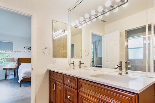 Building Photo - 16550 SW 77th Ct