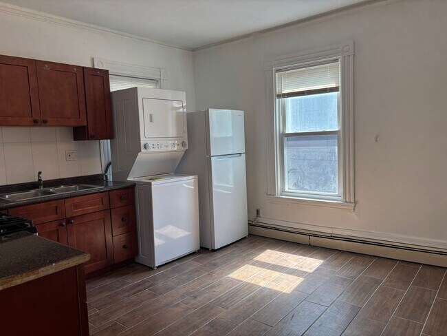 Building Photo - 17 Armington St