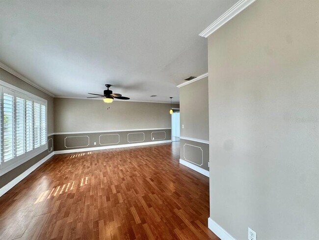Building Photo - 6316 Lake Sunrise Dr
