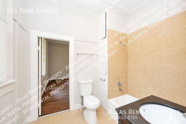 Building Photo - 126 Park Ave