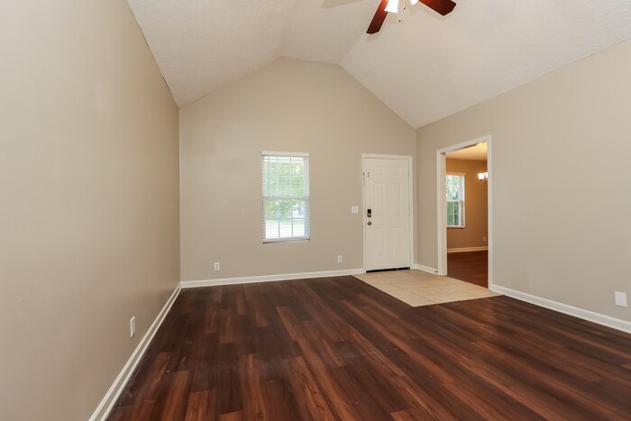 Building Photo - 5027 Nina Marie Ave