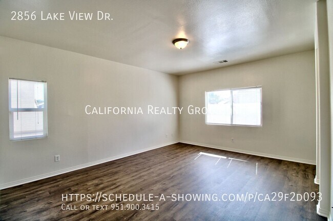 Building Photo - 2856 Lake View Dr