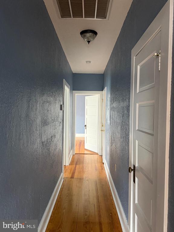 Building Photo - 3 S Church St